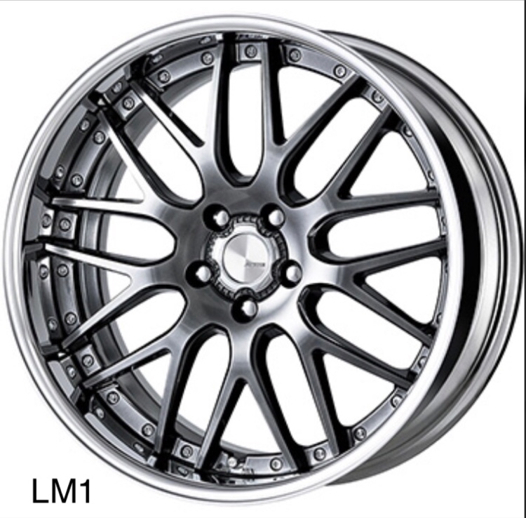 エルグランドのLM7・LM1・ランベック・workに関するカスタム事例の投稿画像1枚目