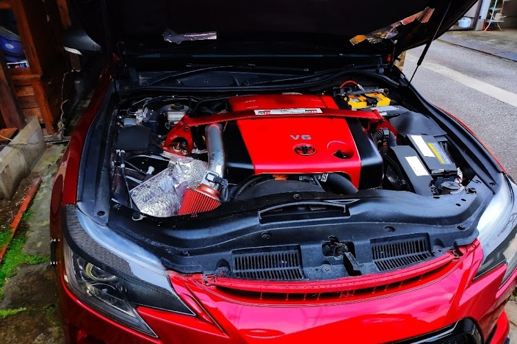 マークXの赤色マークX・富山　車高短・海王丸パーク第2駐車場・成人式に関するカスタム事例の投稿画像2枚目