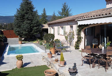 Villa avec piscine et jardin 4