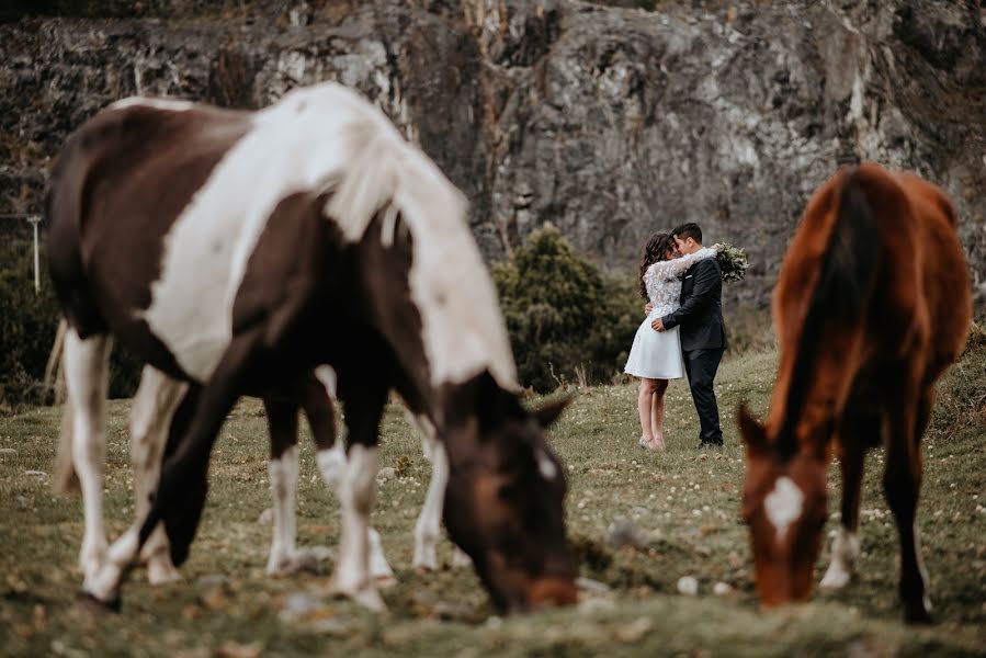 Bryllupsfotograf Kari Sarmiento (karirousph). Bilde av 16 mars 2019