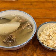 灶頂 原汁排骨湯,高麗菜飯