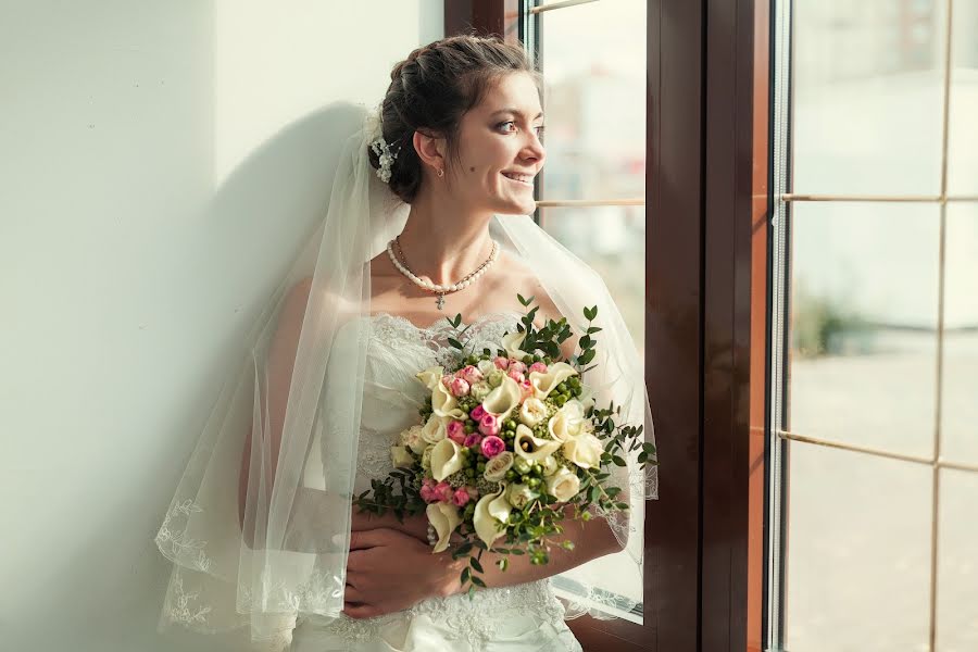 Wedding photographer Olga Dubrovina (fotofelis). Photo of 25 October 2014