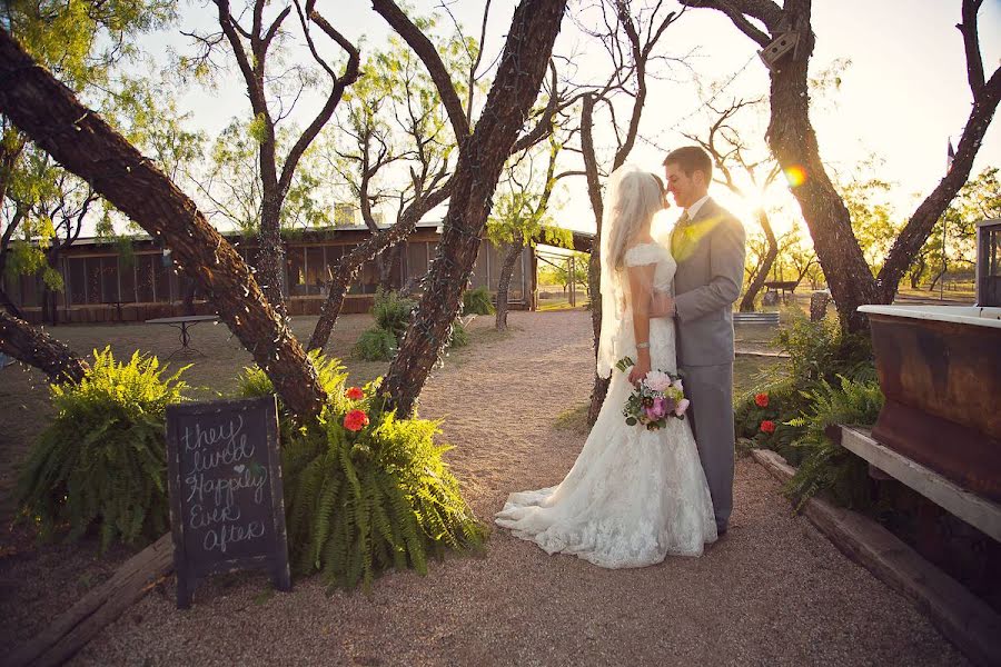 Wedding photographer Hannah Vickers (hannahvickers). Photo of 10 March 2020