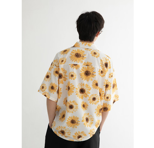 Title 4, Loose personality lapel short-sleeved floral shirt