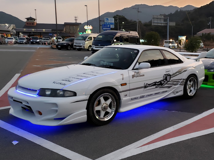 スカイラインの33の日・ワイルドスピード・VeilSide・ドライブに関するカスタム事例の投稿画像1枚目