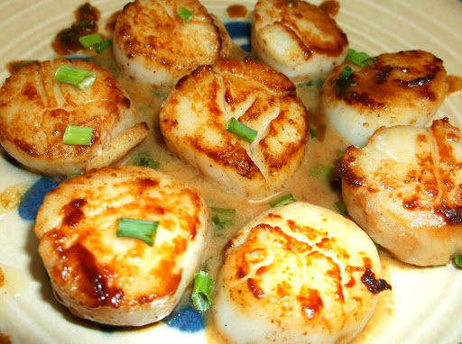 Sea Scallops with Herb Butter Wine Sauce