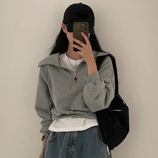 Title 16, Womens Long-sleeved Solid Color Short Sweater