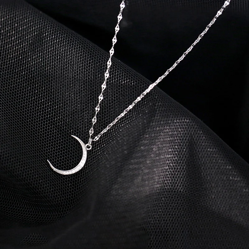 Einfache 925 Sterling Silber Mond Fußkettchen. Ein stilvoller Akzent für deinen Fuß, perfekt für jeden Anlass und verleiht deinem Look eine besondere Note.