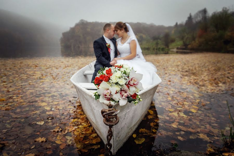 Fotógrafo de casamento Aleksandr Ermachenkov (artsirius). Foto de 21 de novembro 2018