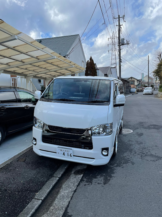 ハイエースバンのカーボン・洗車・年末のご挨拶・仕事納め・6型ハイエースに関するカスタム事例の投稿画像1枚目