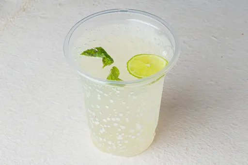 Virgin Litchi Mojito