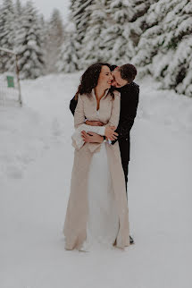 Fotógrafo de bodas Jasmin Čizmović (cjweddingz). Foto del 30 de diciembre 2021