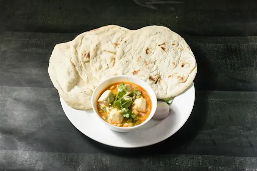 Green Matar Masala With 4 Tandoori Roti Combo