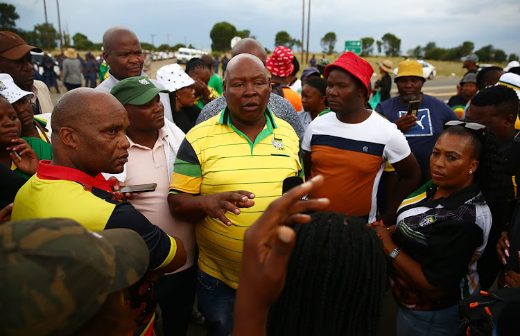 Free State MEC for police, roads and transport William Bulwane addressed members of the ANC after they allegedly clashed with the police outside Imvelo Safari Lodge in Mangaung.