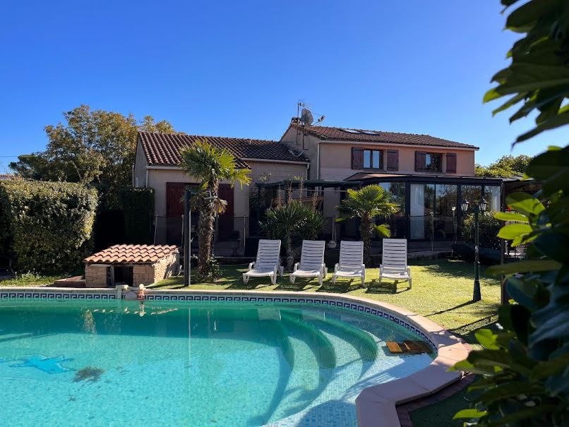 Vente villa 5 pièces 140 m² à Saint-Maximin-la-Sainte-Baume (83470), 529 000 €