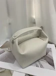 With long shoulder strap