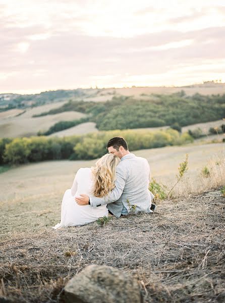 Wedding photographer Mariya Yaskevich (duetfridaywife). Photo of 2 December 2021