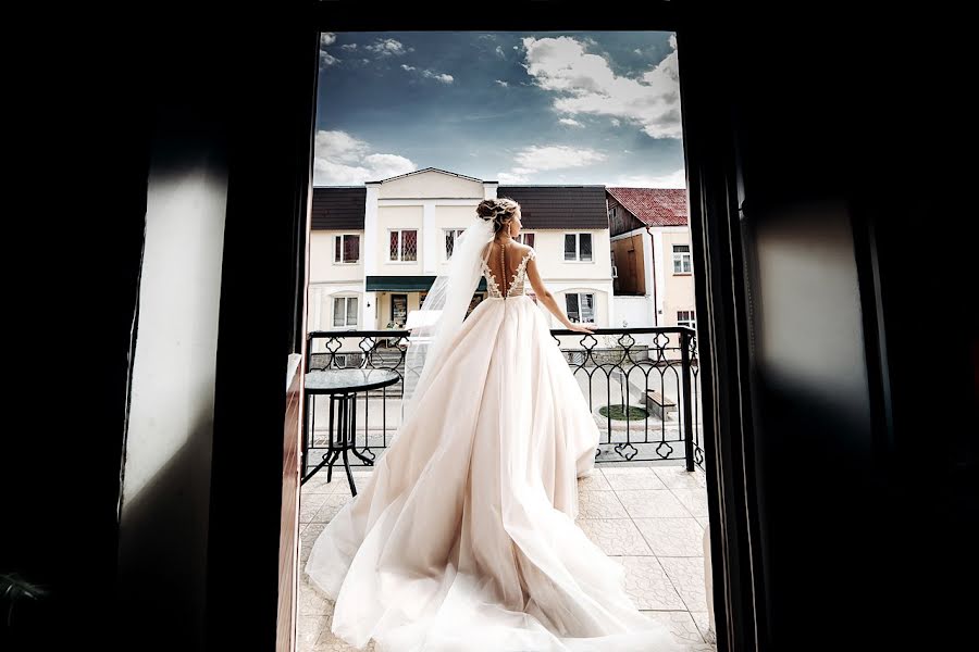 Wedding photographer Alena Samuylich (lenokkk). Photo of 25 March 2020