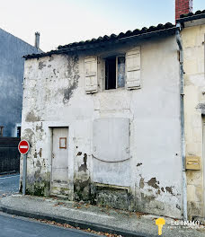 maison à Gémozac (17)