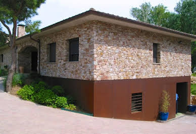 House with pool and terrace 5