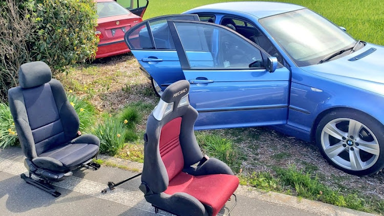 3シリーズ セダンのインテリアパネル塗装・ルームランプLED化・RECAROシート・内装イメチェン・部品取り車納車に関するカスタム事例の投稿画像15枚目