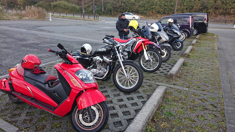 三日月さんが投稿したバイクツーリング・箱根大観山・伊豆スカイライン・オードーカフェ・金田のバイクみたいなに関するカスタム事例の投稿画像6枚目