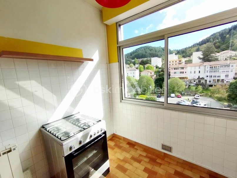 Vente appartement 4 pièces 51.5 m² à Vals-les-Bains (07600), 75 000 €