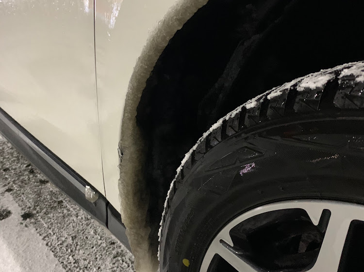 フォレスター 2.0XT EyeSightの洗車・融雪剤に負けない・寒い！・フォレスター・フォレスター　SJに関するカスタム事例の投稿画像3枚目