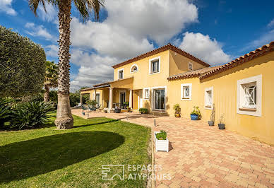 Maison avec piscine et terrasse 15