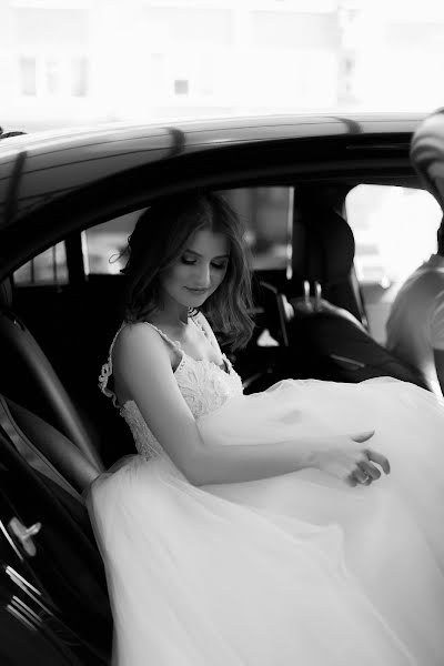 Fotógrafo de casamento Valentina Vasileva (valentinav). Foto de 12 de maio 2020