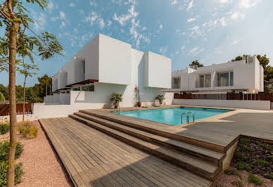 Villa with pool and terrace 8