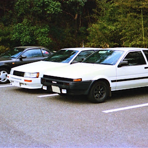 カローラレビン AE85