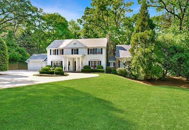 House with pool and garden 2