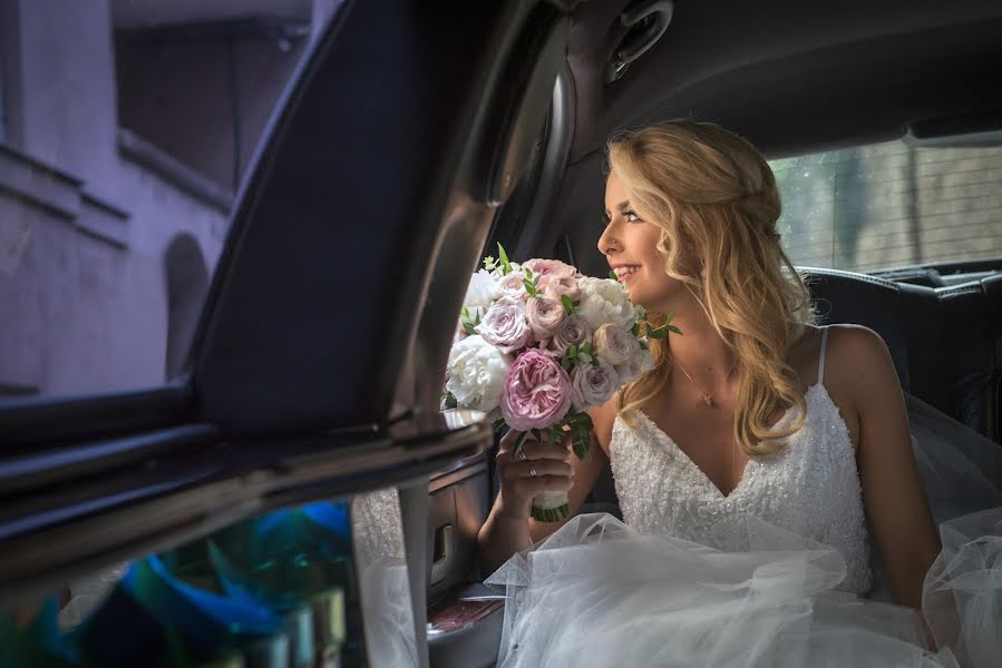 Fotógrafo de casamento Eszter Szalai (emeraldphotouk). Foto de 16 de março 2019