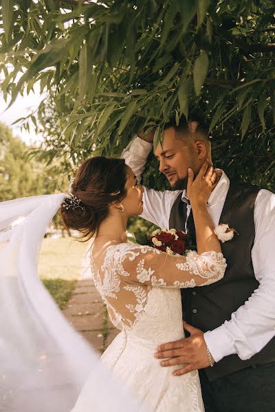 Fotógrafo de casamento Anna Belova (belovanya). Foto de 25 de agosto 2020