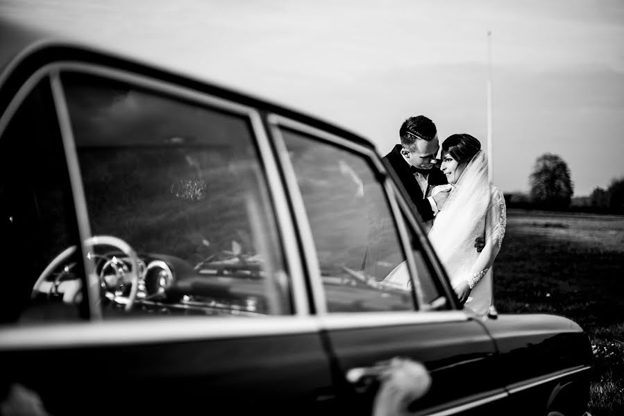 結婚式の写真家Magdalena Korzeń (korze)。2017 1月17日の写真