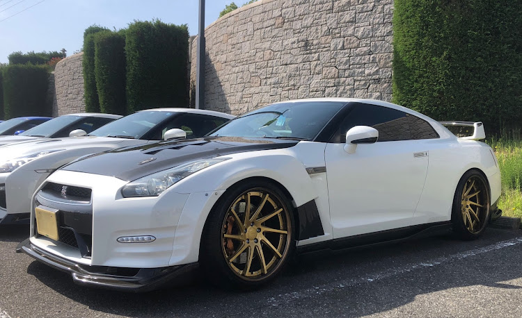 NISSAN GT-RのR35GT-R・車で遊ぼう・淡路ミーティング・淡路ハイウェイオアシスに関するカスタム事例の投稿画像1枚目