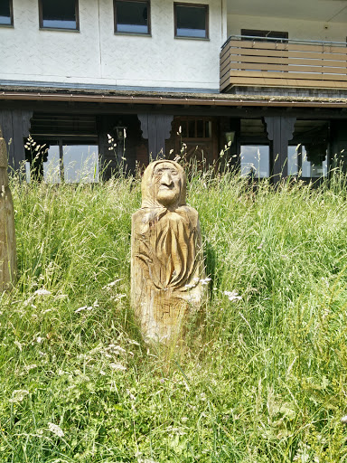 Holzfiguren am Kandel