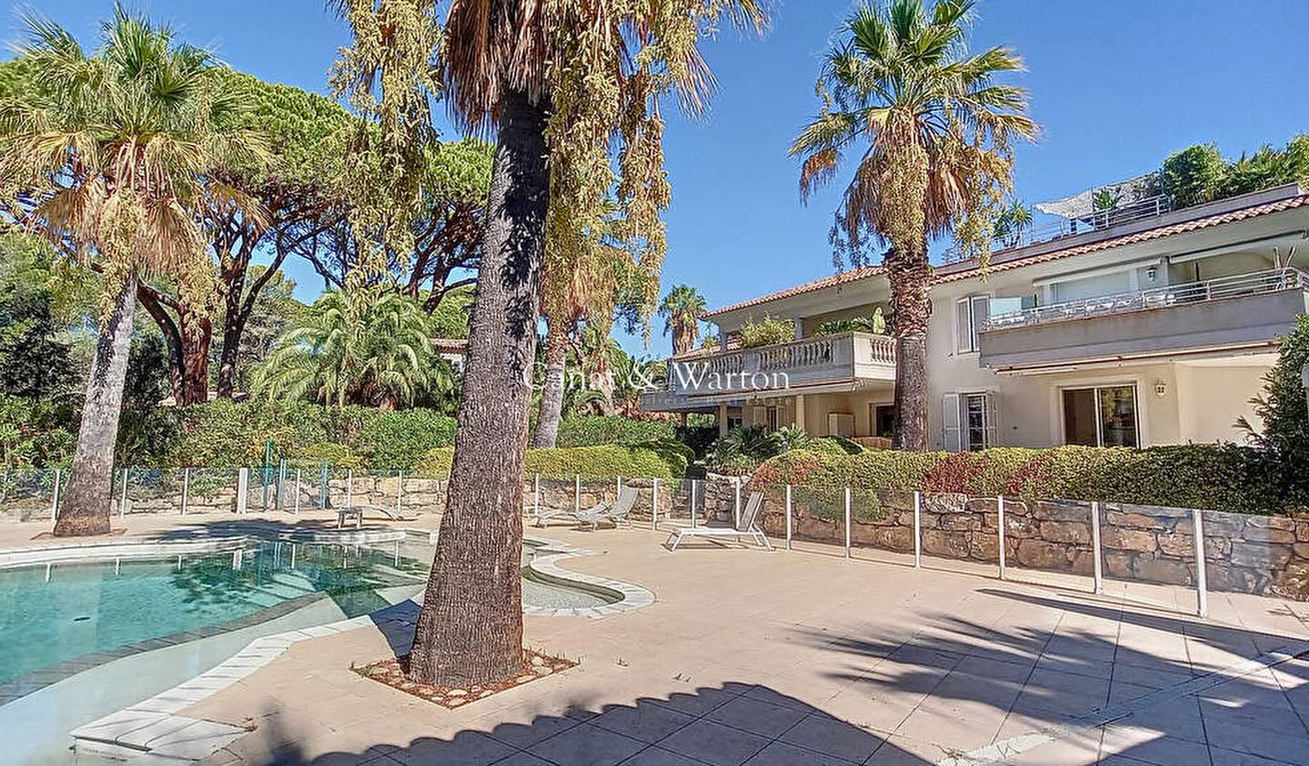 Appartement avec terrasse et piscine Saint-raphael