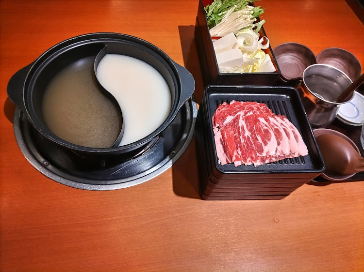TUBESTさんが投稿したしゃぶしゃぶ・食べ放題・満腹に関するカスタム事例の投稿画像1枚目