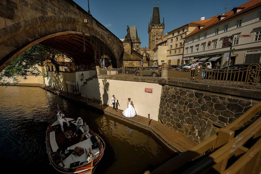 Wedding photographer Artem Danilov (alkor2206). Photo of 19 August 2018