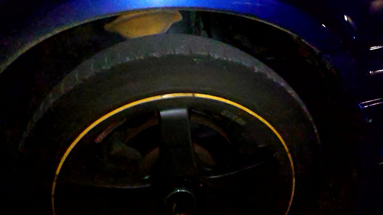 レガシィB4の鈴鹿スカイライン・ブレーキキャリパー塗装・名前のわからない車・弄りたいけどお金がないんだに関するカスタム事例の投稿画像2枚目