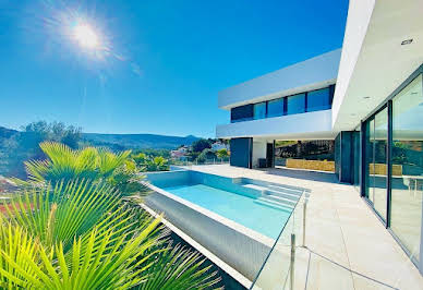 Villa with pool and terrace 6