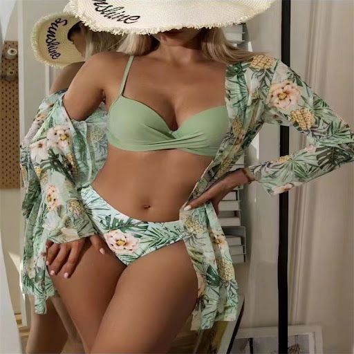 Title 4, European and American three-piece swimsuit for ...
