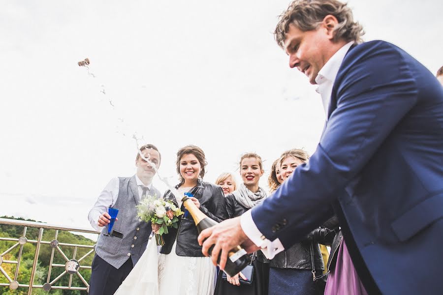 Fotógrafo de bodas Lyu Komarovskaya (lukomarovskaya). Foto del 4 de junio 2019