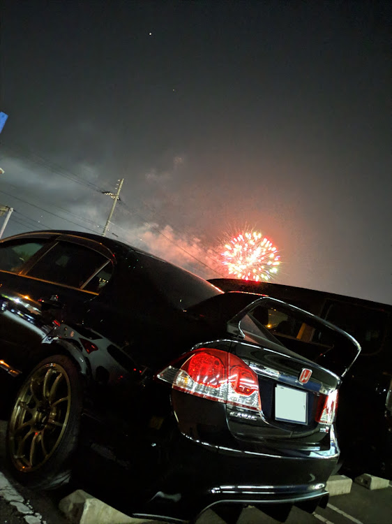 シビックタイプRの花火コラボに関するカスタム事例の投稿画像2枚目