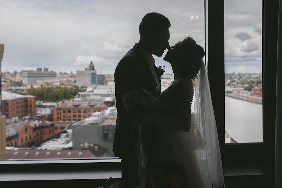 Wedding photographer Oksana Peshkova (ksyuhich). Photo of 22 September 2019