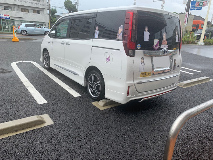 ノアのドライブ・福岡・乃木車・乃木坂46に関するカスタム事例の投稿画像2枚目
