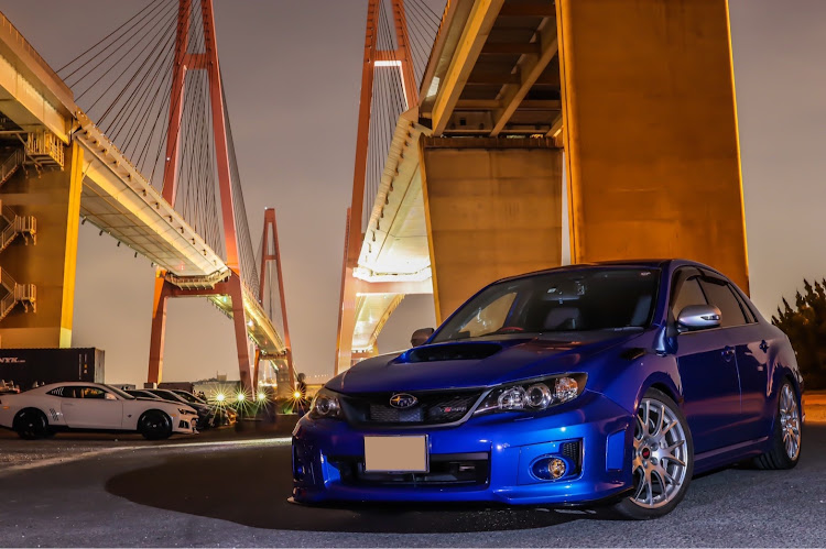 インプレッサ WRX STIの初投稿・名港トリトン・梅雨明け・正面写真・活動記録に関するカスタム事例の投稿画像1枚目