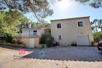 villa à Roquebrune-sur-Argens (83)